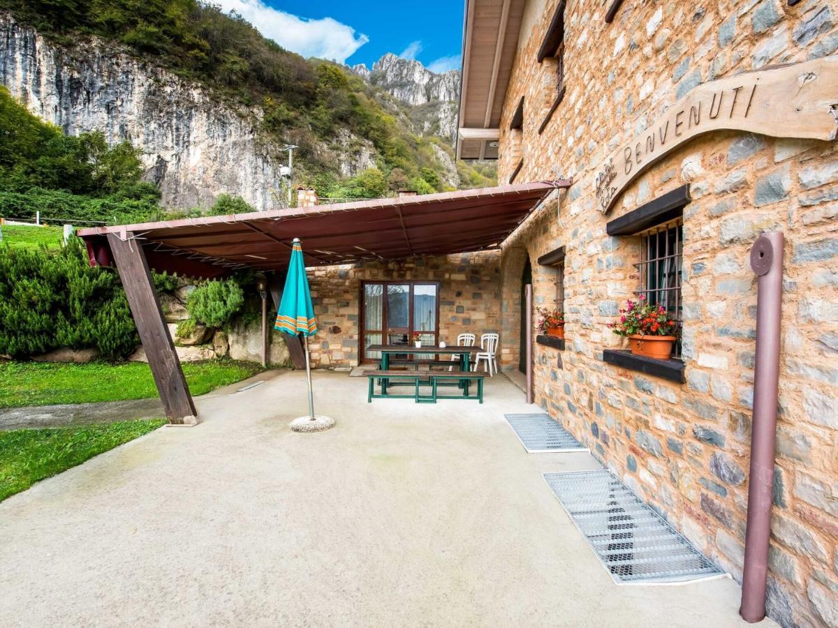 In A Green And Relaxing Atmosphere With Pool And Stunning Lake View Villa Marone Eksteriør bilde