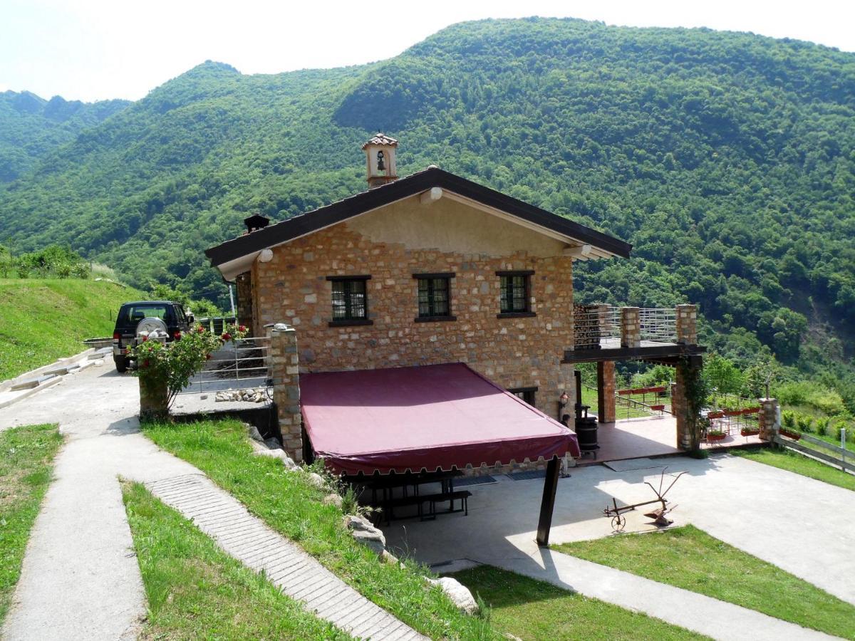 In A Green And Relaxing Atmosphere With Pool And Stunning Lake View Villa Marone Eksteriør bilde